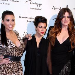 'Kardashian-zussen schikken in make-upzaak'