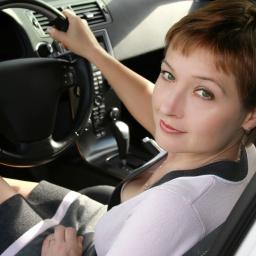 'Een derde van vrouwen laat auto inparkeren door partner'