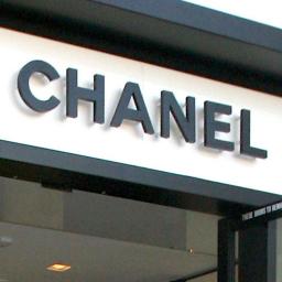 Frans modehuis Chanel blundert met digitaal bewerkte foto's