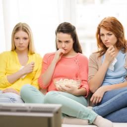 'Tv kijken kan voor schuldgevoel en stress zorgen'
